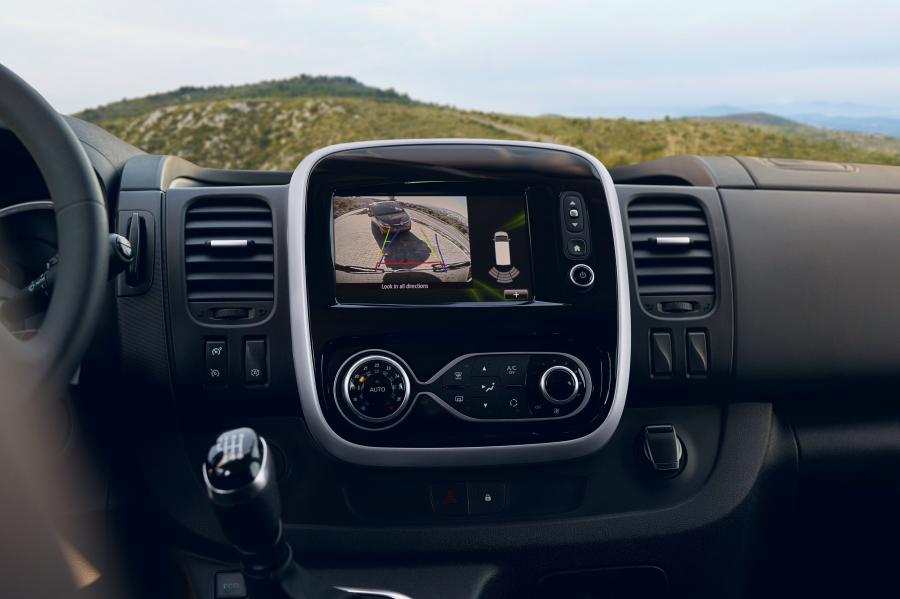 Детали интерьера Renault Trafic Van (X82) 2019 года  (WW) (фото 2 из 23)